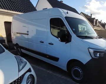 Vervoerder Bestelwagen Renault master in Liévin Frankrijk